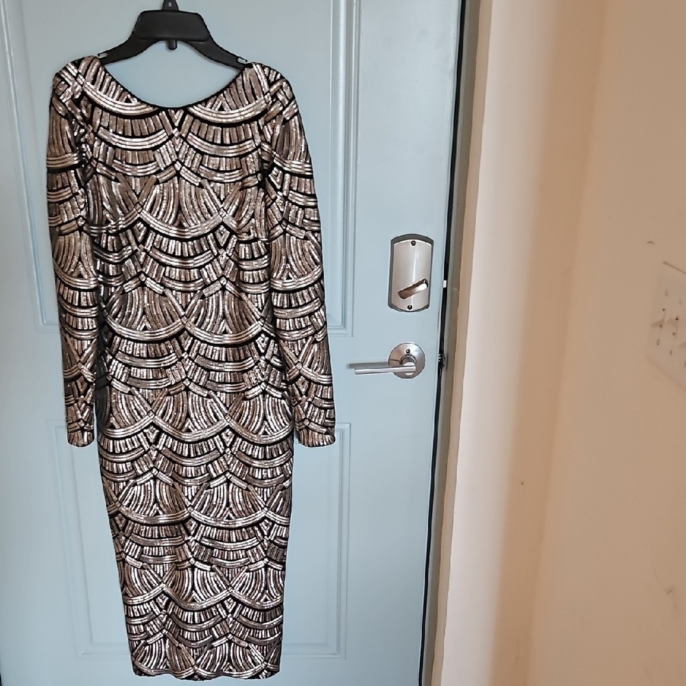 Elegant Black and Silver Patterned Dress